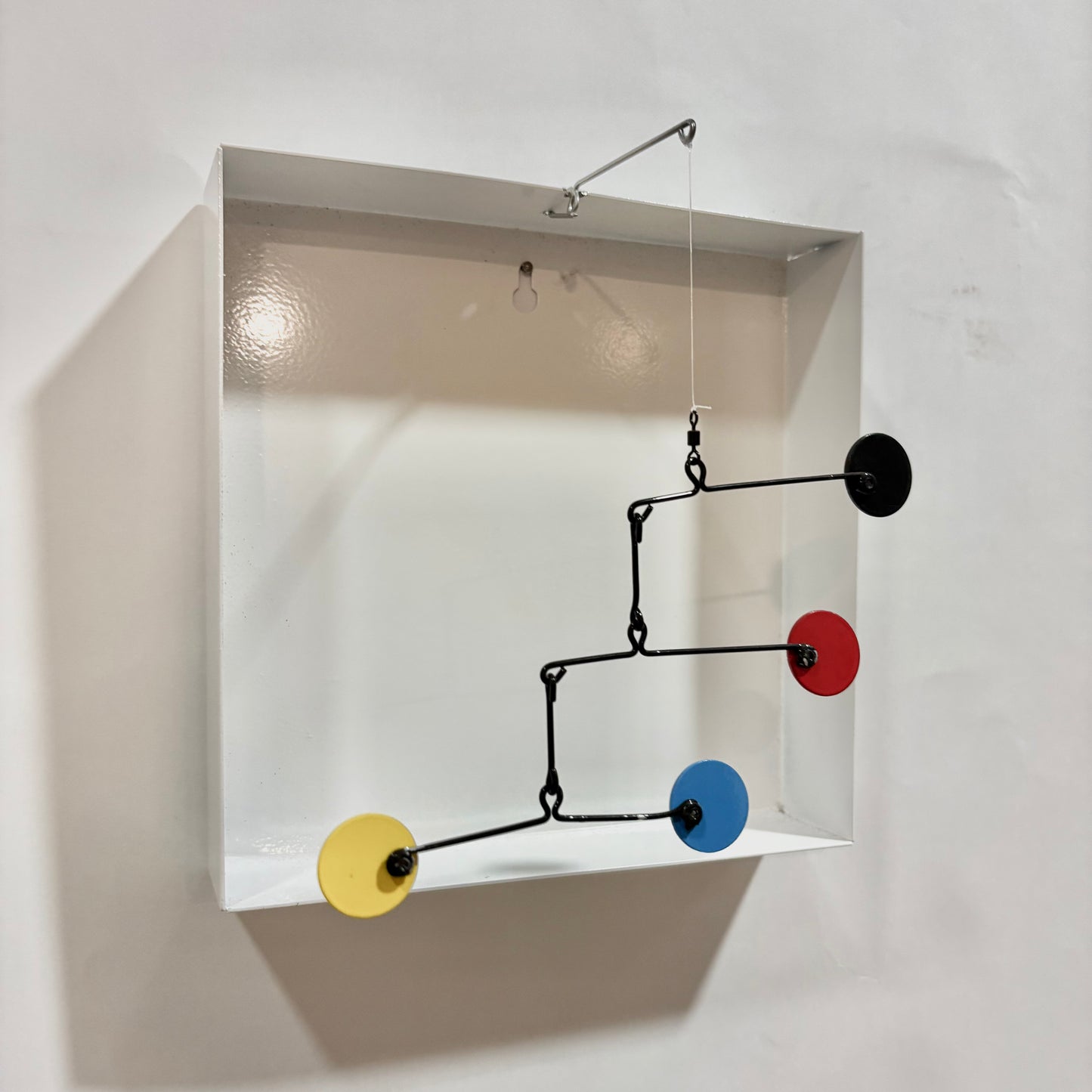 CONTRAPUNTO - Móvil de pared - 23x23 cm