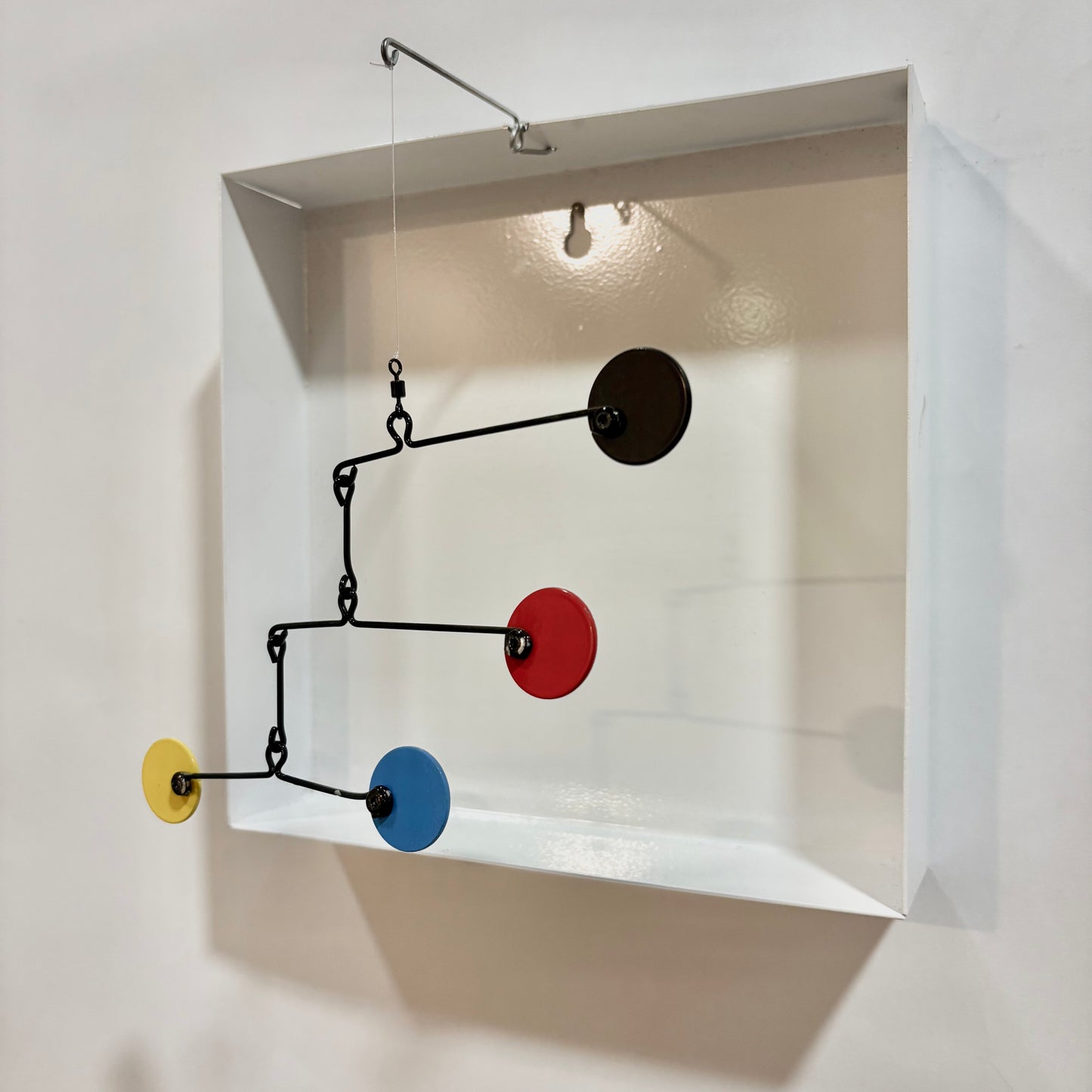 CONTRAPUNTO - Móvil de pared - 23x23 cm