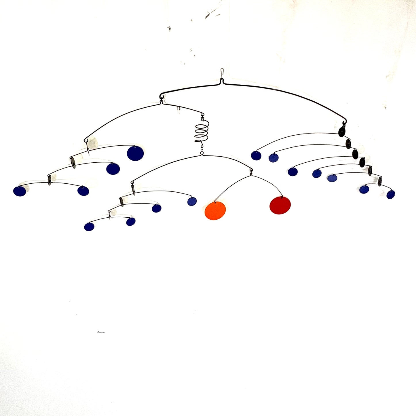 GALAXIA - Un universo suspendido que convierte tus espacios en un cielo en rotación.