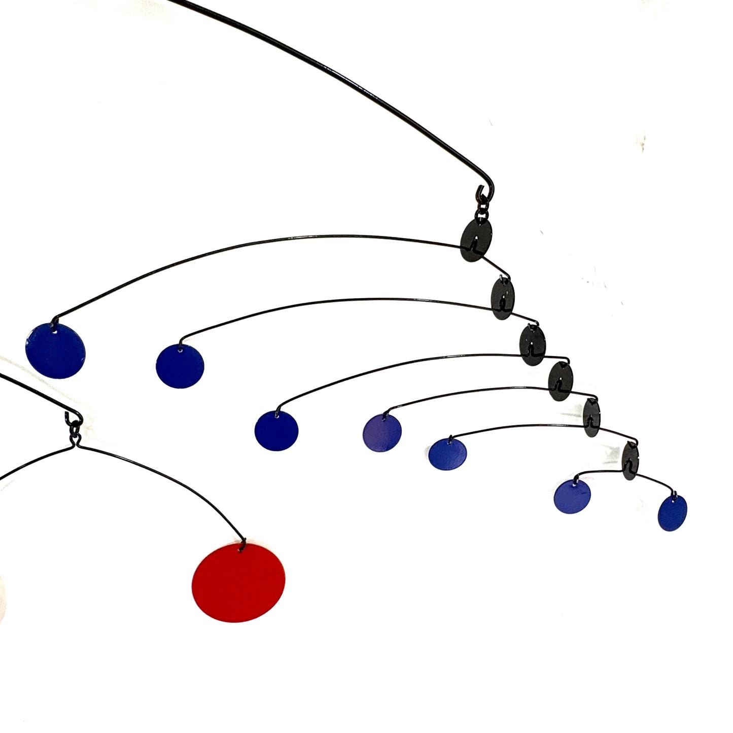 GALAXIA - Un universo suspendido que convierte tus espacios en un cielo en rotación.