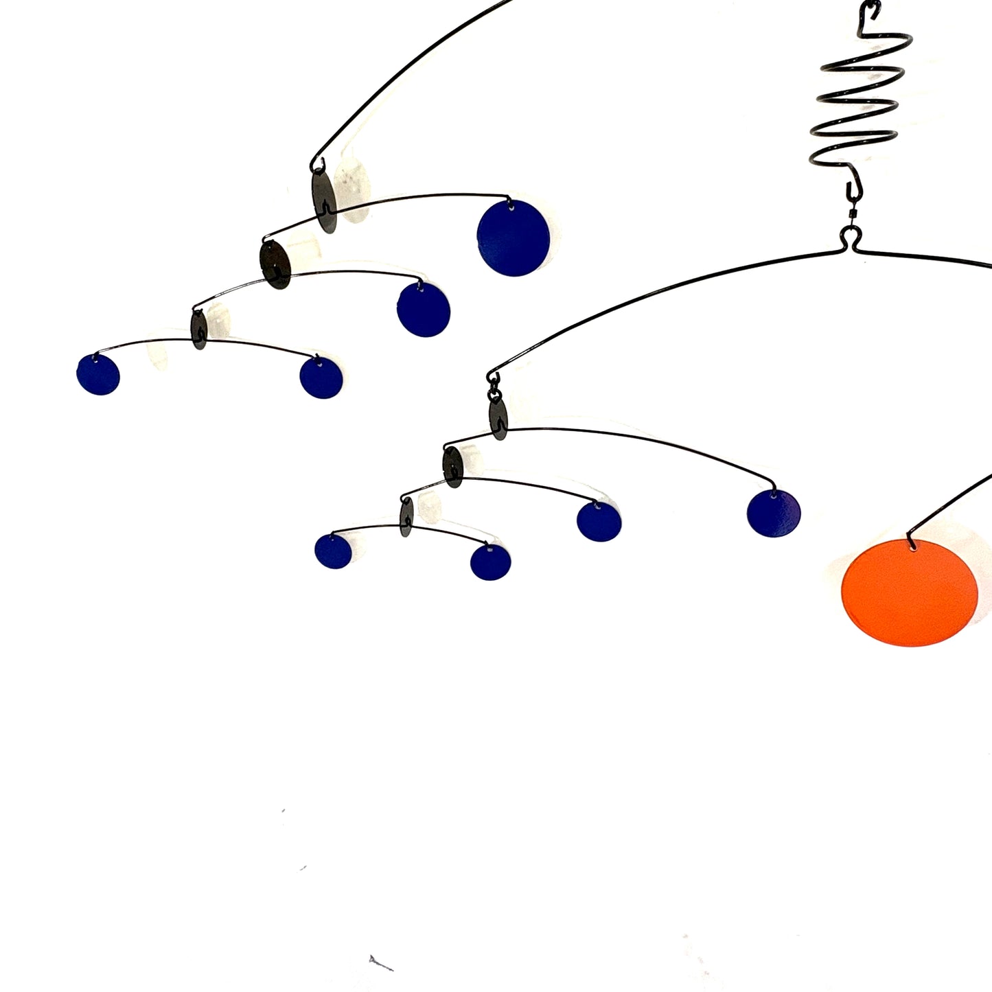 GALAXIA - Un universo suspendido que convierte tus espacios en un cielo en rotación.